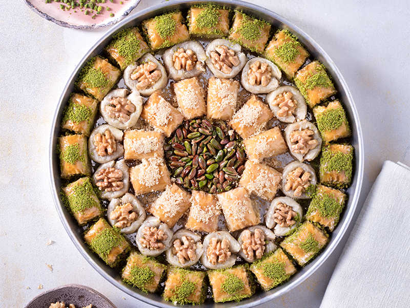 Special Tray Mix Fresh Baklava with Pistachio & Walnuts - TurkishTaste.com