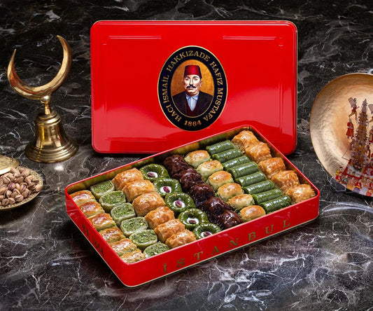 Assorted Baklava in Metal Gift Box 2.2kg (77.60oz)