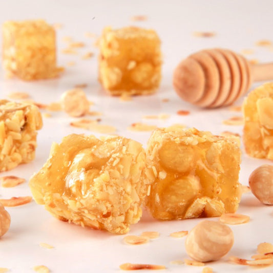 Fillet Hazelnut Coated Turkish Delight with Apple Flavored