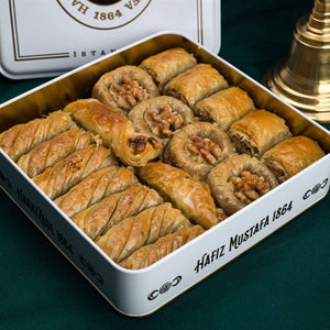 Assorted Walnut Baklava in Metal Gift Box 1kg (35.27oz) - TurkishTaste.com