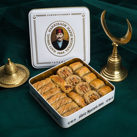 Assorted Walnut Baklava in Metal Gift Box 1kg (35.27oz) - TurkishTaste.com