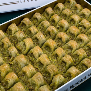 Cimcik Baklava with Pistachio in Metal Gift Box 2.1kg (76.19oz) - TurkishTaste.com