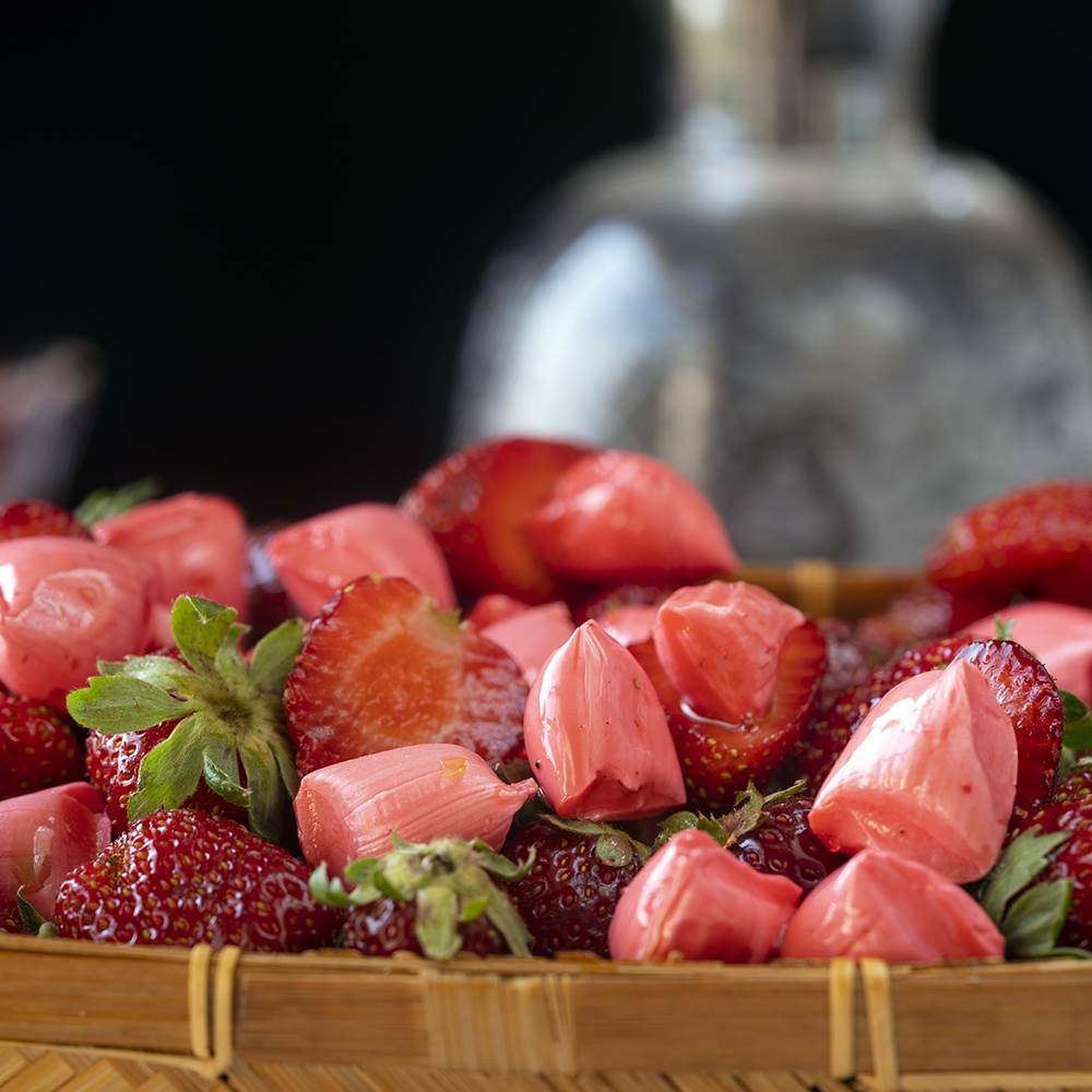 Strawberry Flavored Turkish Akide Candy - TurkishTaste.com