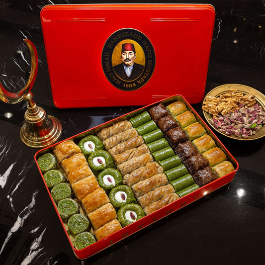 Assorted Pistachio and Walnut Baklava in Metal Gift Box 2.2kg (77.60oz)