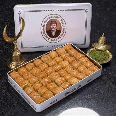 Long Lasting (dry) Baklava with Pistachio in Metal Gift Box 2kg (70.54oz) - TurkishTaste.com