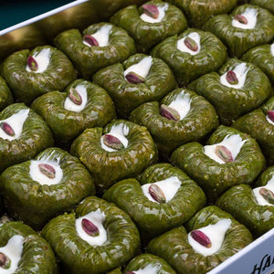 Sultan Pistachio in Metal Gift Box - TurkishTaste.com