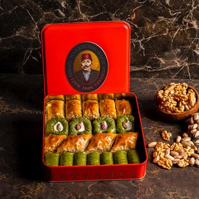 Assorted Pistachio and Walnut Baklava in Metal Gift Box 1.1kg (38.80oz)